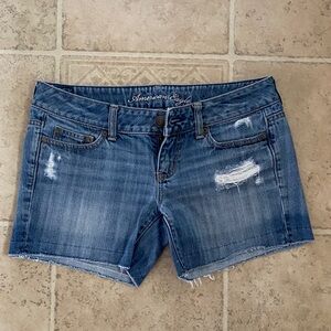 🌈 2/$15 American Eagle Outfitters Distressed  Jean Shorts